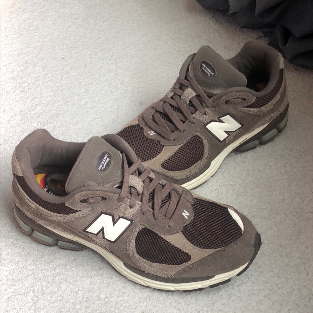 New Balance 2002R Volcanic Rocks Men's Brown Running Sneakers M10 W11.5